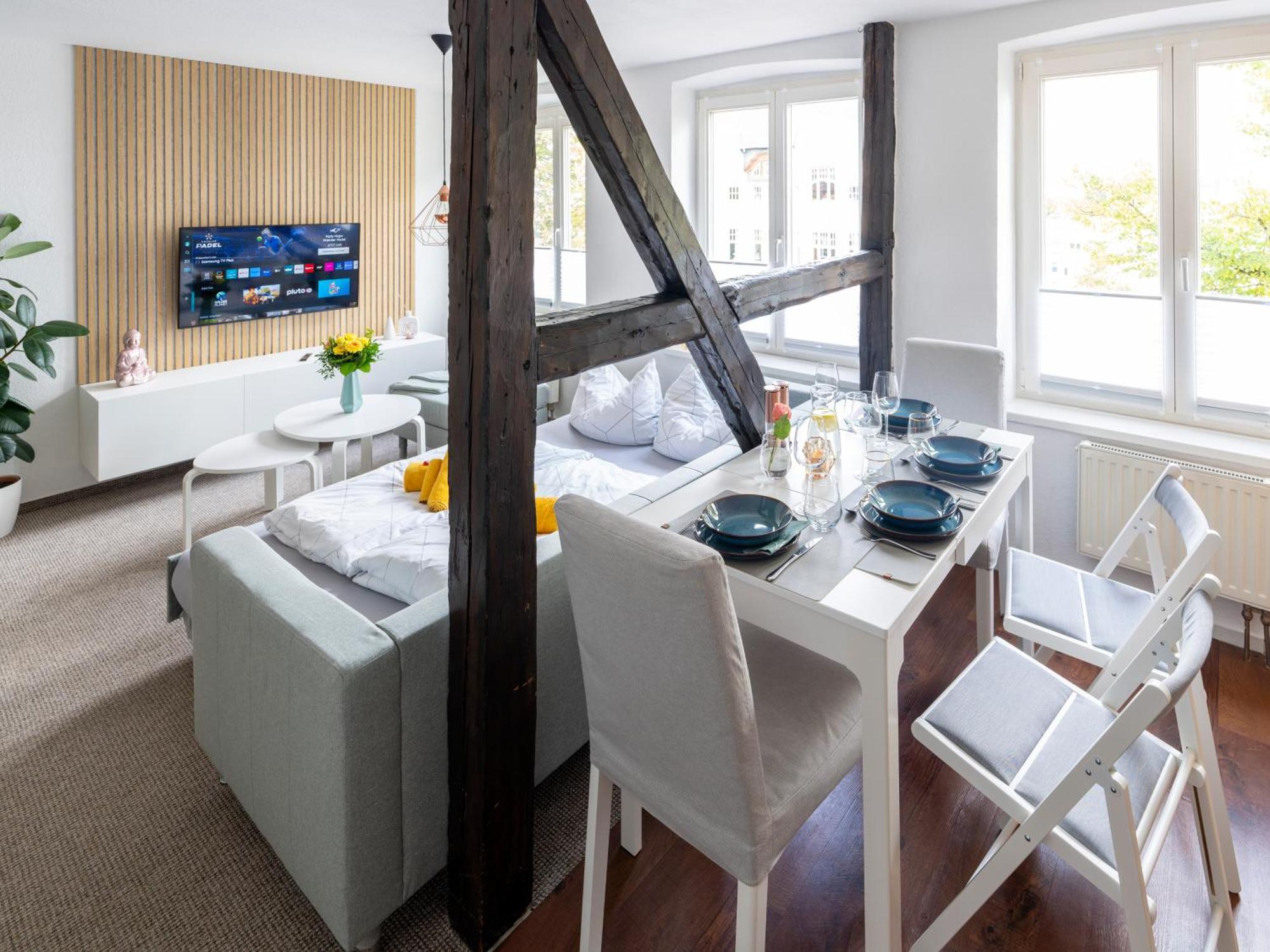 Schlosskoenig - Modernes & Zentrales Apartment Mit Balkon Und Arbeitsplatz Schwerin  Extérieur photo