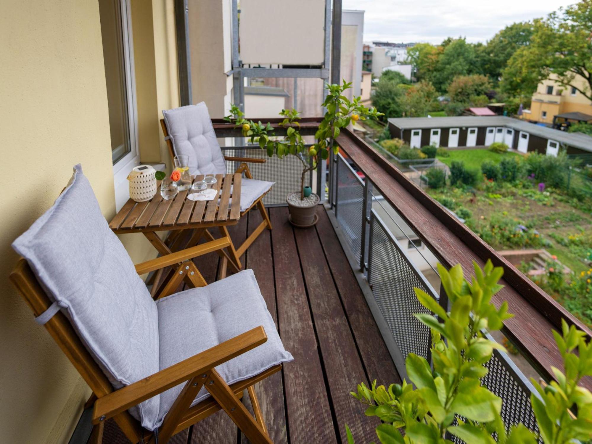 Schlosskoenig - Modernes & Zentrales Apartment Mit Balkon Und Arbeitsplatz Schwerin  Extérieur photo
