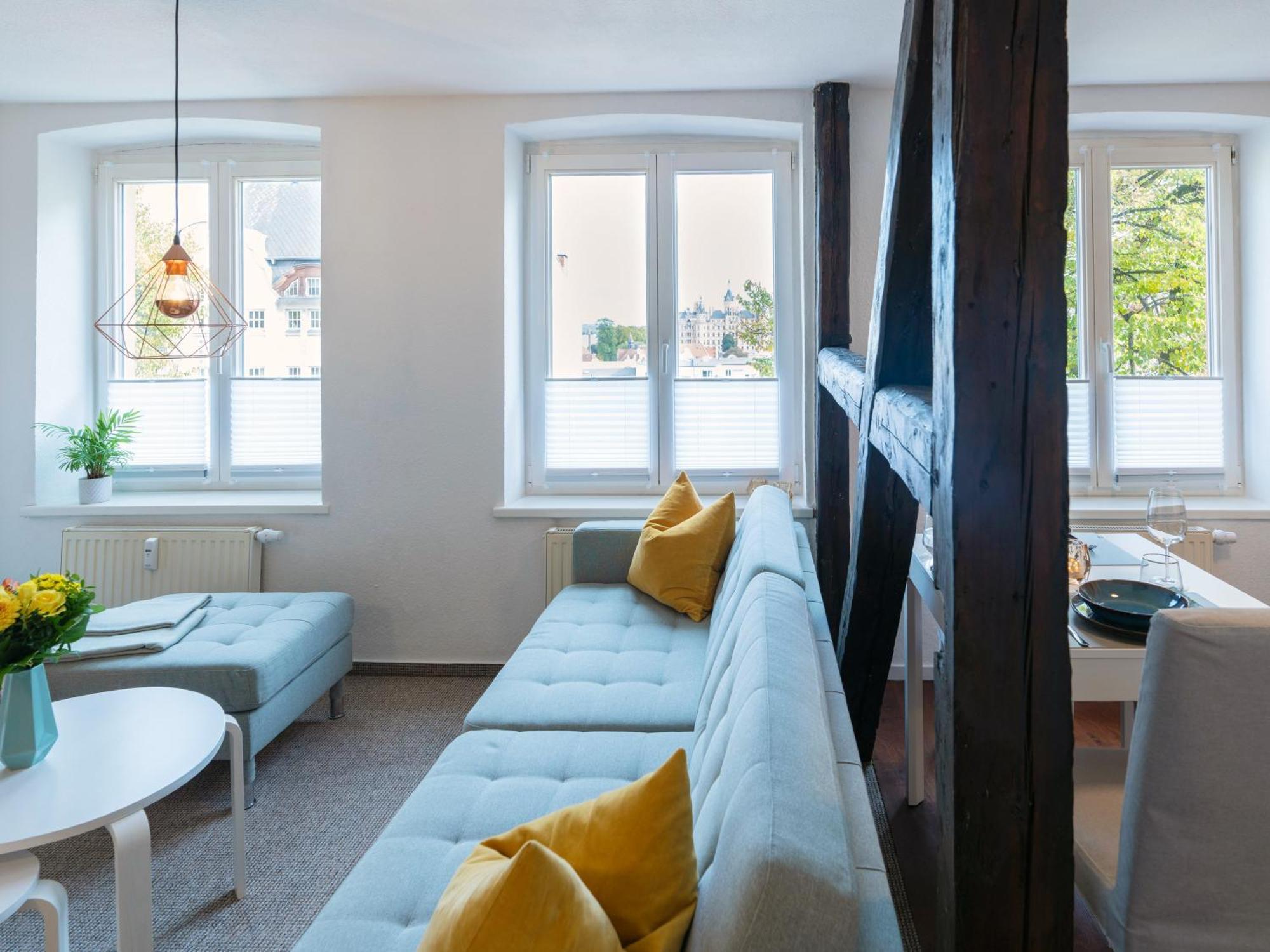 Schlosskoenig - Modernes & Zentrales Apartment Mit Balkon Und Arbeitsplatz Schwerin  Extérieur photo